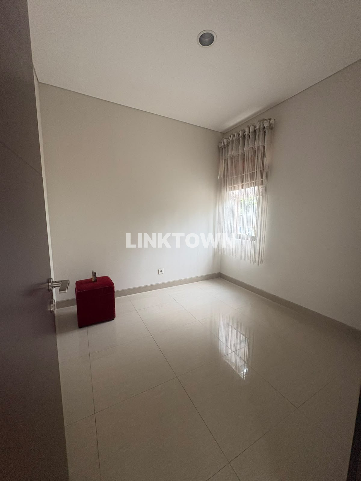 DIJUAL CEPAT RUMAH CLUSTER MOZIA SEMI FURNISH SIAP HUNI BSD