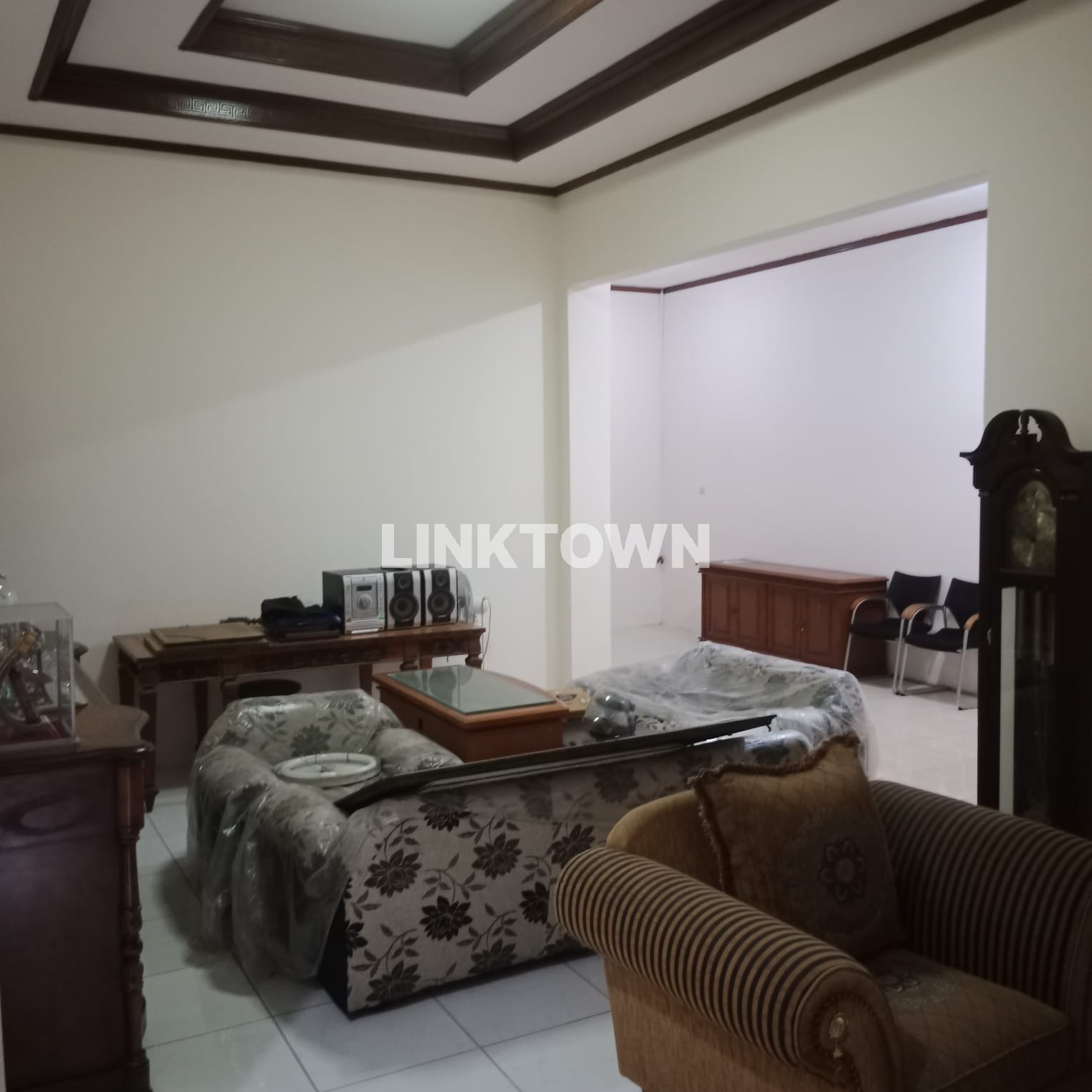 Rumah Siap Huni Luas 370m² Semi Furnish