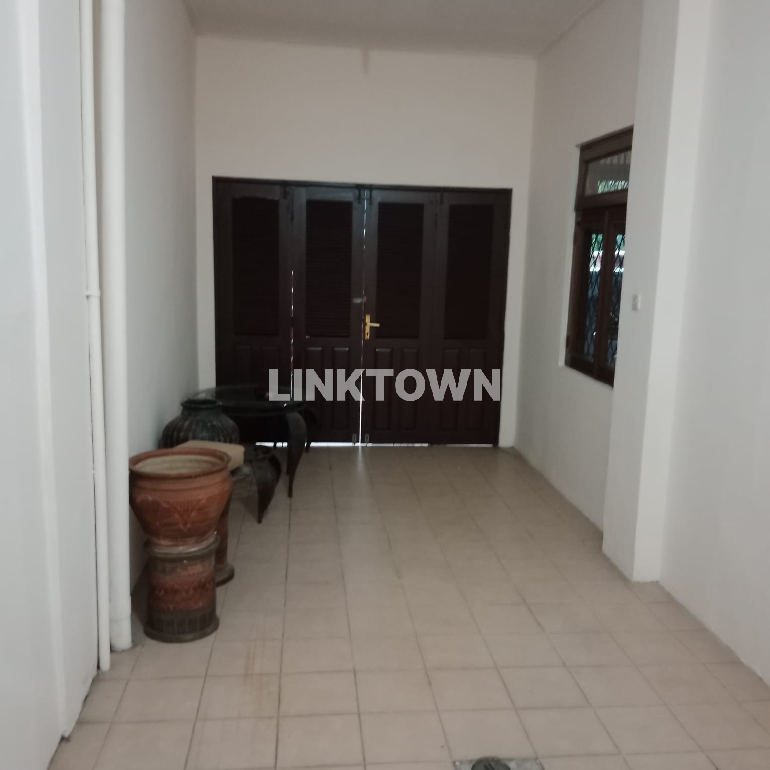 Rumah Siap Huni Luas 370m² Semi Furnish