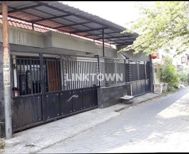 Dijual Rumah Nyaman di Dukuh Setro Selangkah ke Pusat Kota Surabaya Dijual Rumah Nyaman di Dukuh Setro Selangkah ke Pusat Kota Surabaya