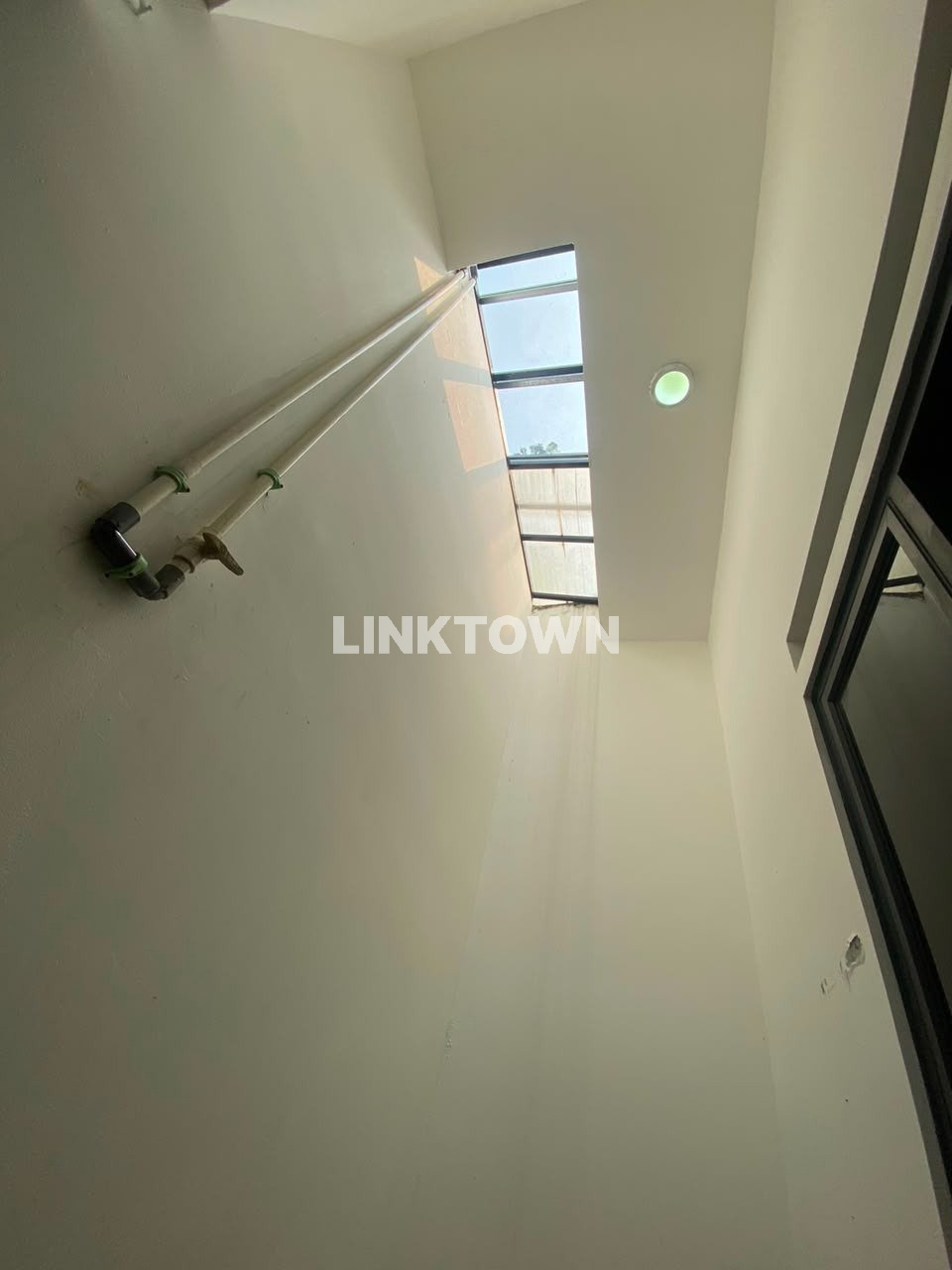 DIJUAL MURAH RUMAH SIAP HUNI DEKAT LRT CIBUBUR JAKATA TIMUR