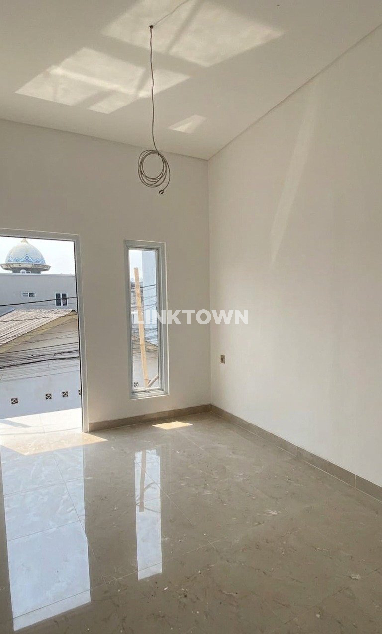 DIJUAL MURAH RUMAH SIAP HUNI DEKAT LRT CIBUBUR JAKATA TIMUR