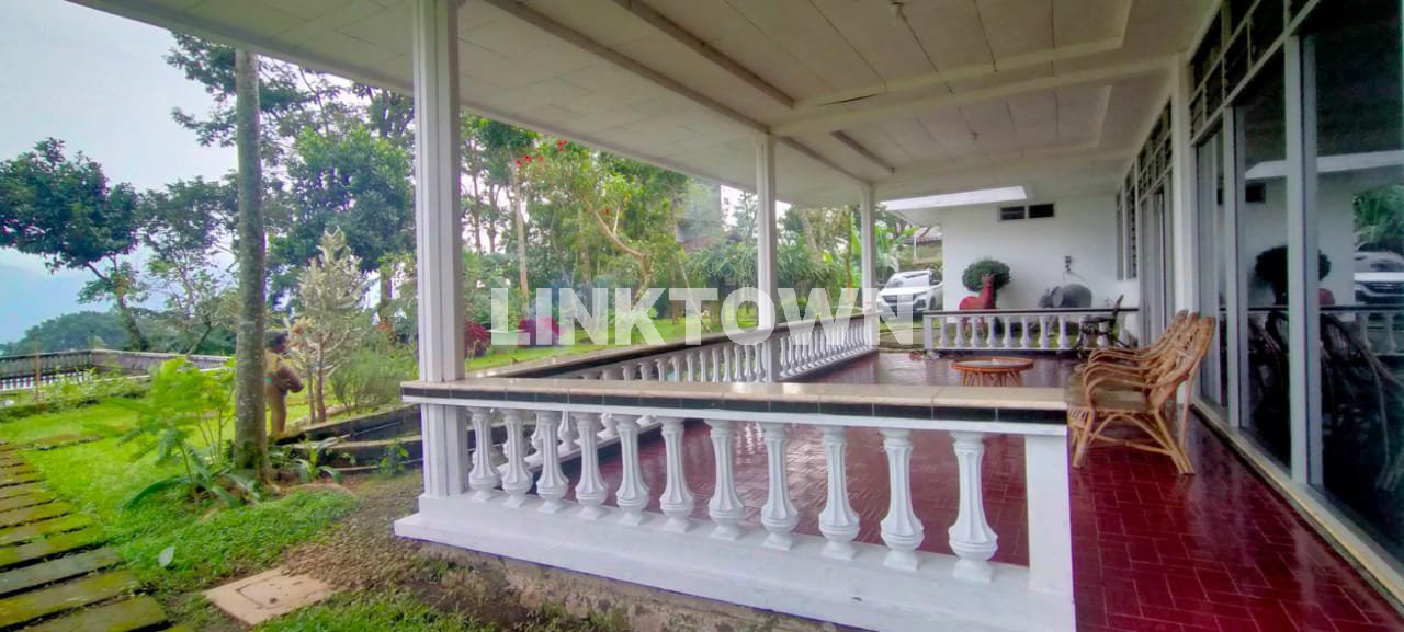 Dijual Villa Luas di Trawas Dekat dengan Berbagai Tempat Wisata