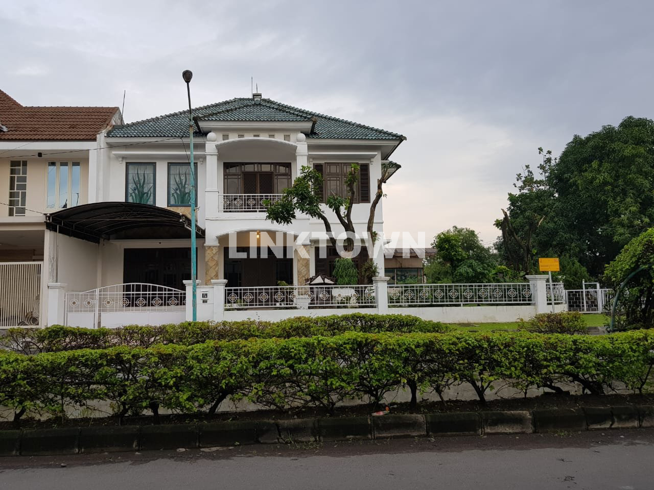 Dijual Rumah 2 Lantai Strategis di Delta Sari Indah Dijual Rumah 2 Lantai Strategis di Delta Sari Indah