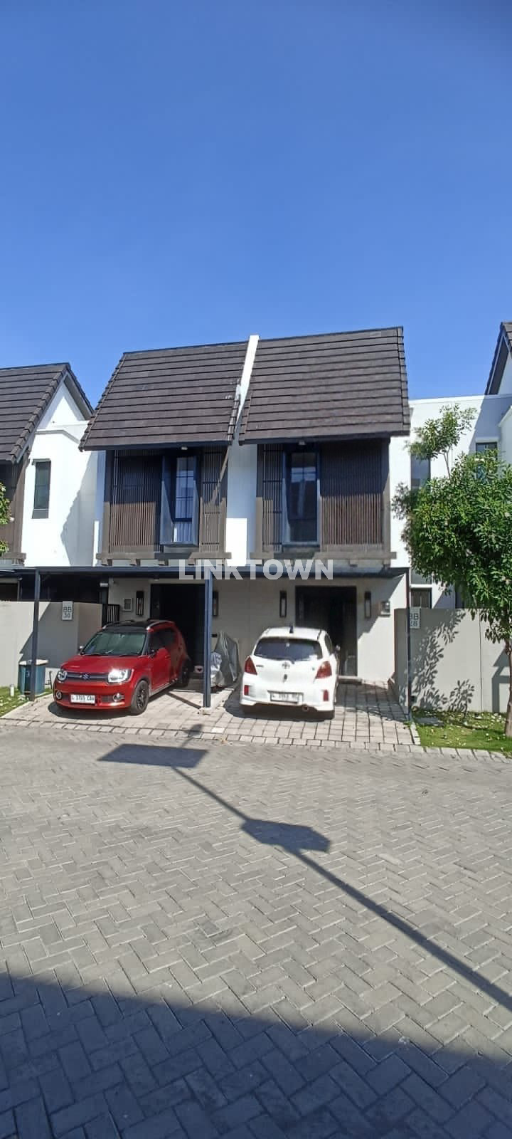 Dijual Rumah Modern Minimalis 2 Lantai di Amerta Living Surabaya Dijual Rumah Modern Minimalis 2 Lantai di Amerta Living Surabaya
