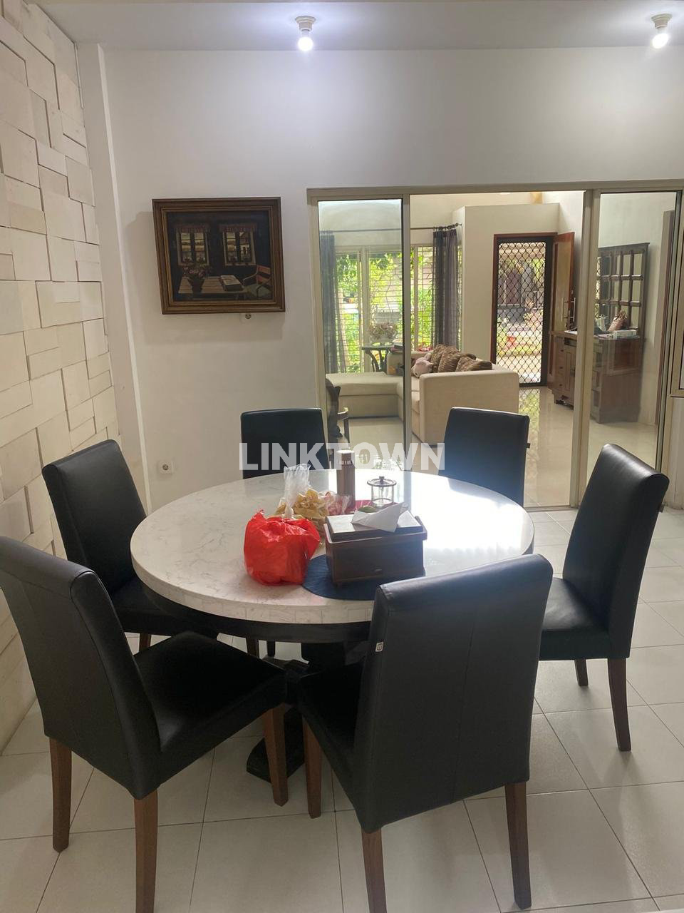 Jual Cepat Rumah Luas 144m² Semi Furnish di Balcony Grande Vista Rancamaya Golf Estate