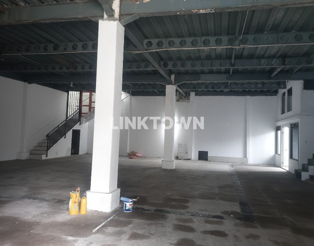 For Sale Rumah dan Gudang Siap Huni di Randuagung Malang
