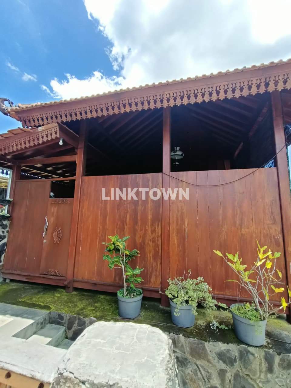 Dijual Villa Mewah Cocok untuk Investasi di Kota Wisata Batu