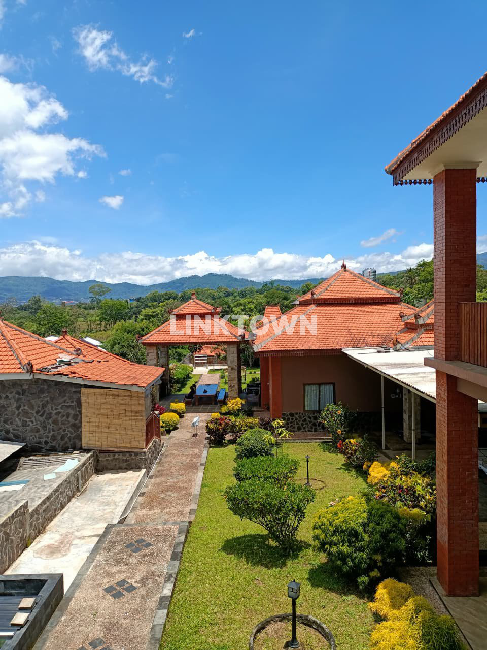 Dijual Villa Mewah Cocok untuk Investasi di Kota Wisata Batu Dijual Villa Mewah Cocok untuk Investasi di Kota Wisata Batu