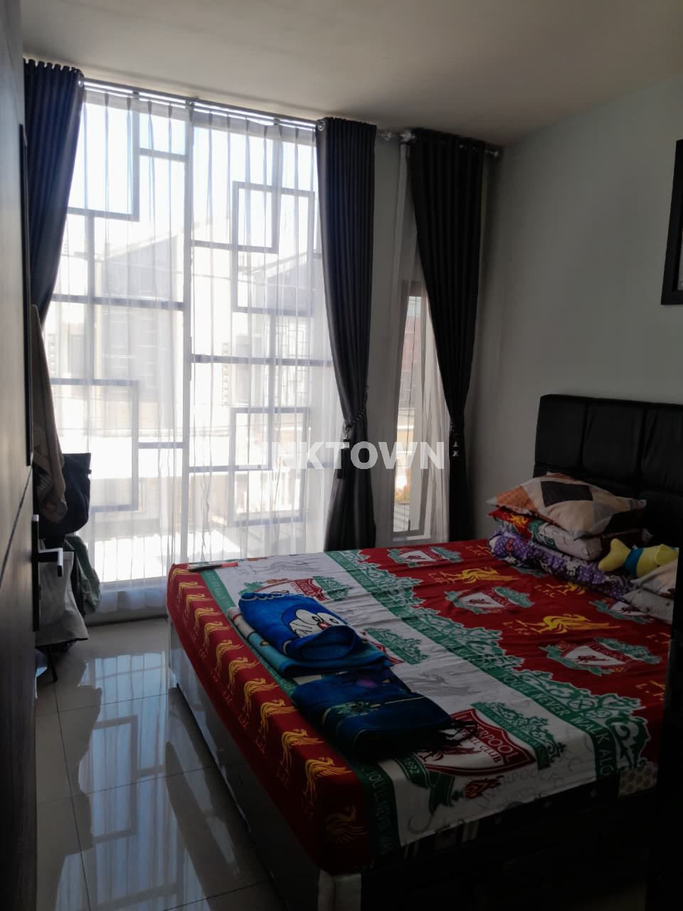 Good Deal!!! Rumah 2 Lantai Semi Furnish dan Strategis di Buahbatu Bandung