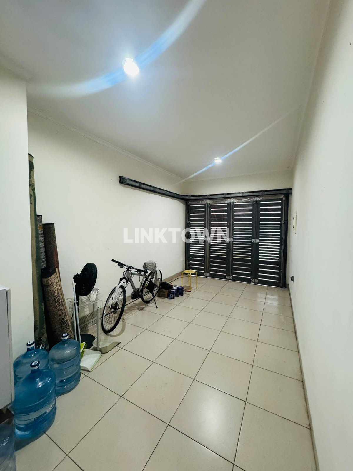 Jual Cepat!!! Rumah Furnish dan Eksklusif, Tinggal Bawa Koper Aja di Summarecon Bandung