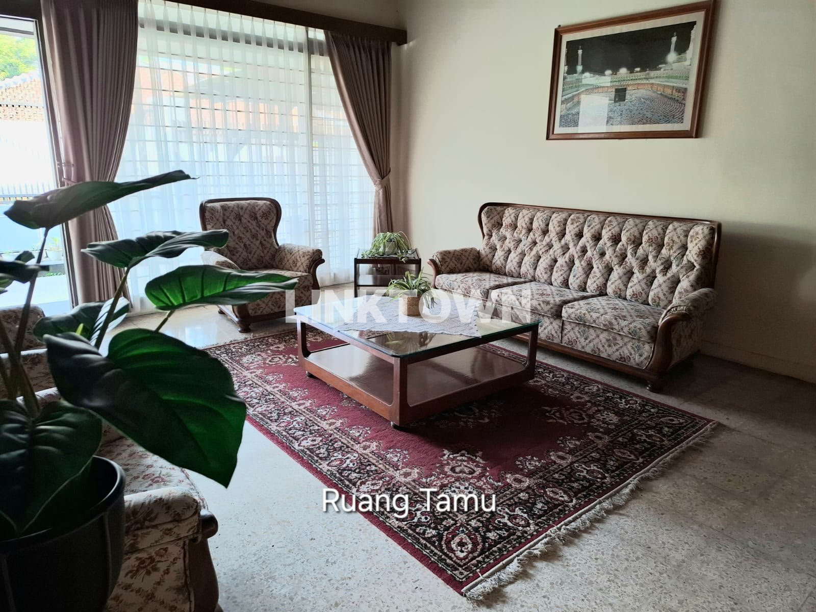 Jual Cepat Rumah Hook Luas 220m² di Sukajadi Bandung