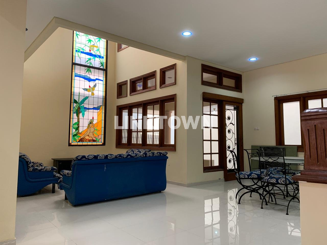 Dijual Rumah Siap Huni Dikawasan Elite Surabaya Barat Graha Famili