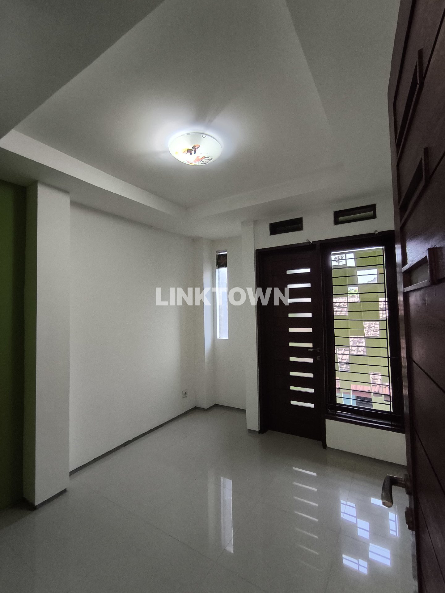 Rumah 3 Lantai Siap Huni Full Furnish