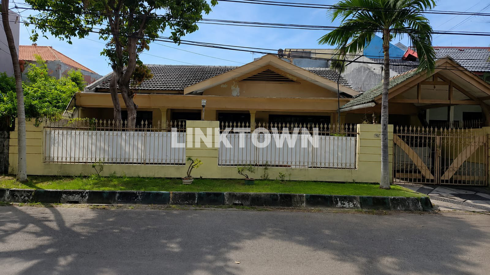Bisa Nego Rumah Strategis Dekat Jalan Merr di Nginden Intan Surabaya Timur Bisa Nego Rumah Strategis Dekat Jalan Merr di Nginden Intan Surabaya Timur