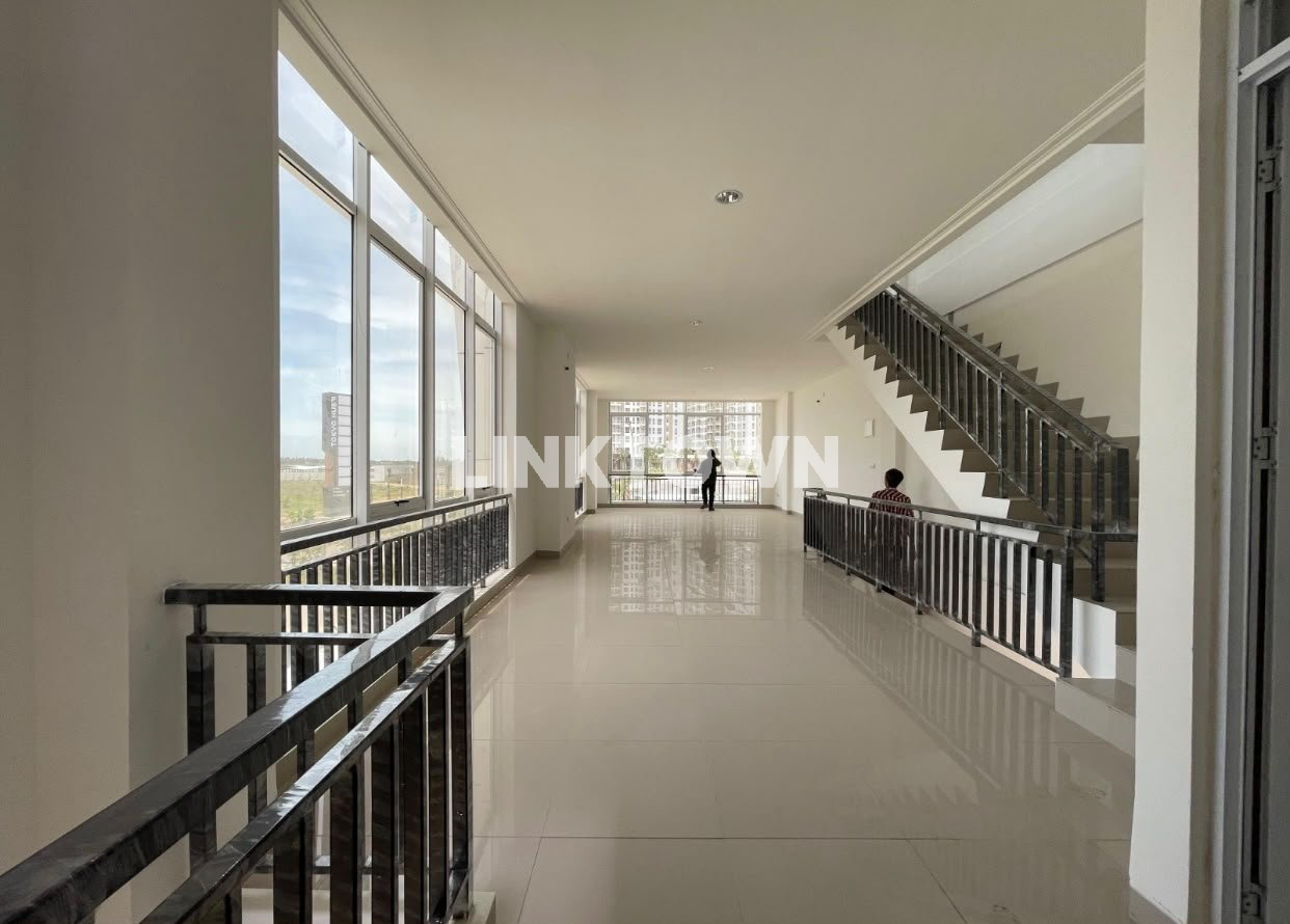 DIJUAL CEPAT KANTOR LA RIVIERA KOTA BELANDA PIK 2