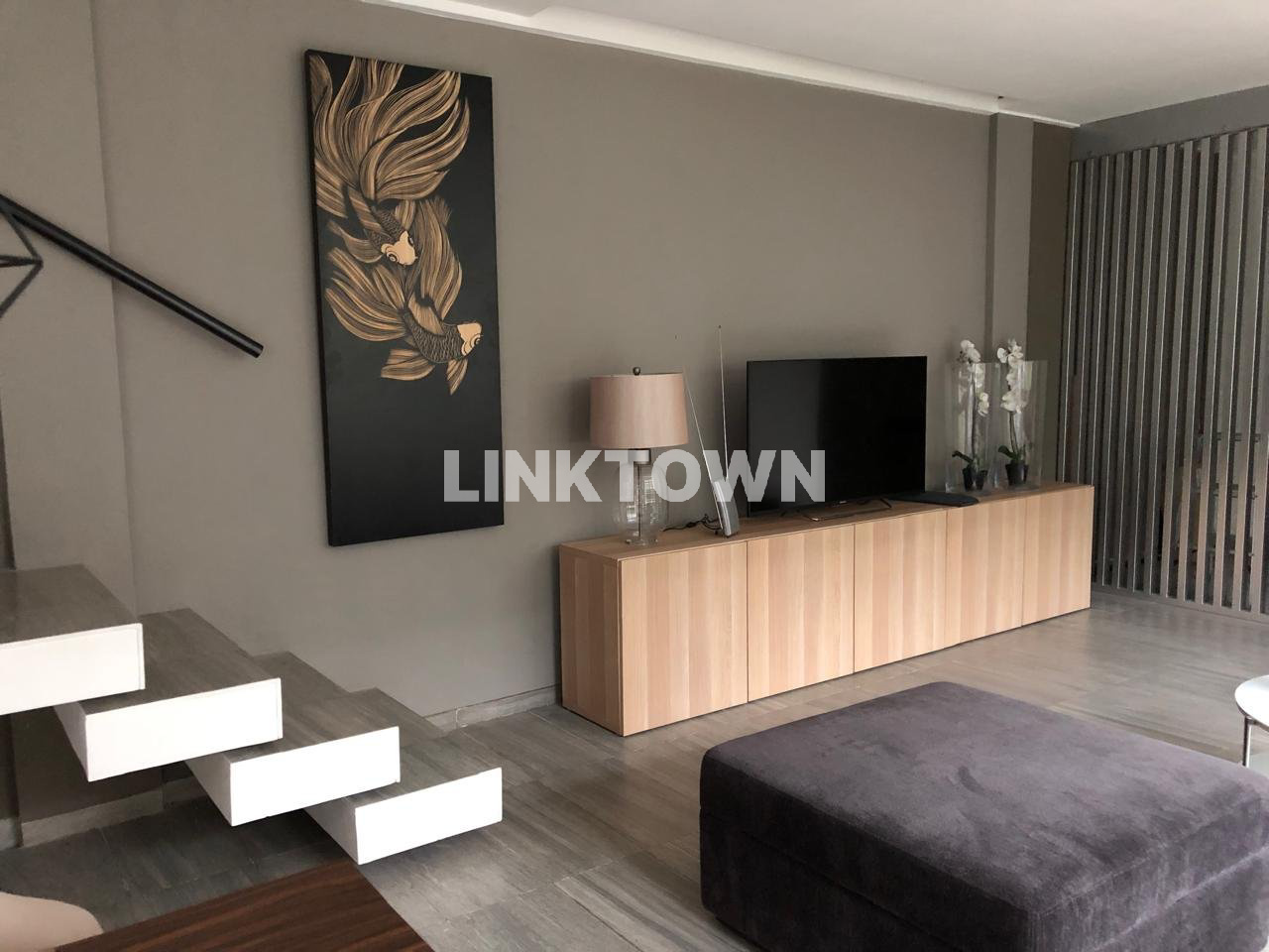 Jual Cepat Rumah Furnish Luas 300m² Siap Huni di Sukasari Bandung