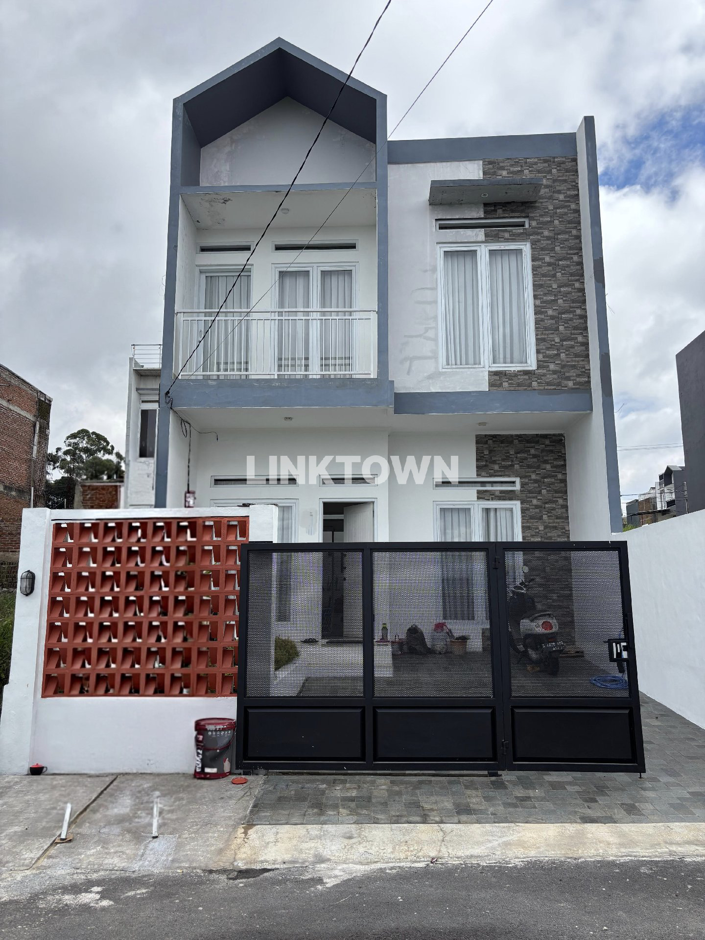 Good Deal!!! Jual Rumah Furnish 2Lantai Siap Huni di Grand Hill Bandung Good Deal!!! Jual Rumah Furnish 2Lantai Siap Huni di Grand Hill Bandung