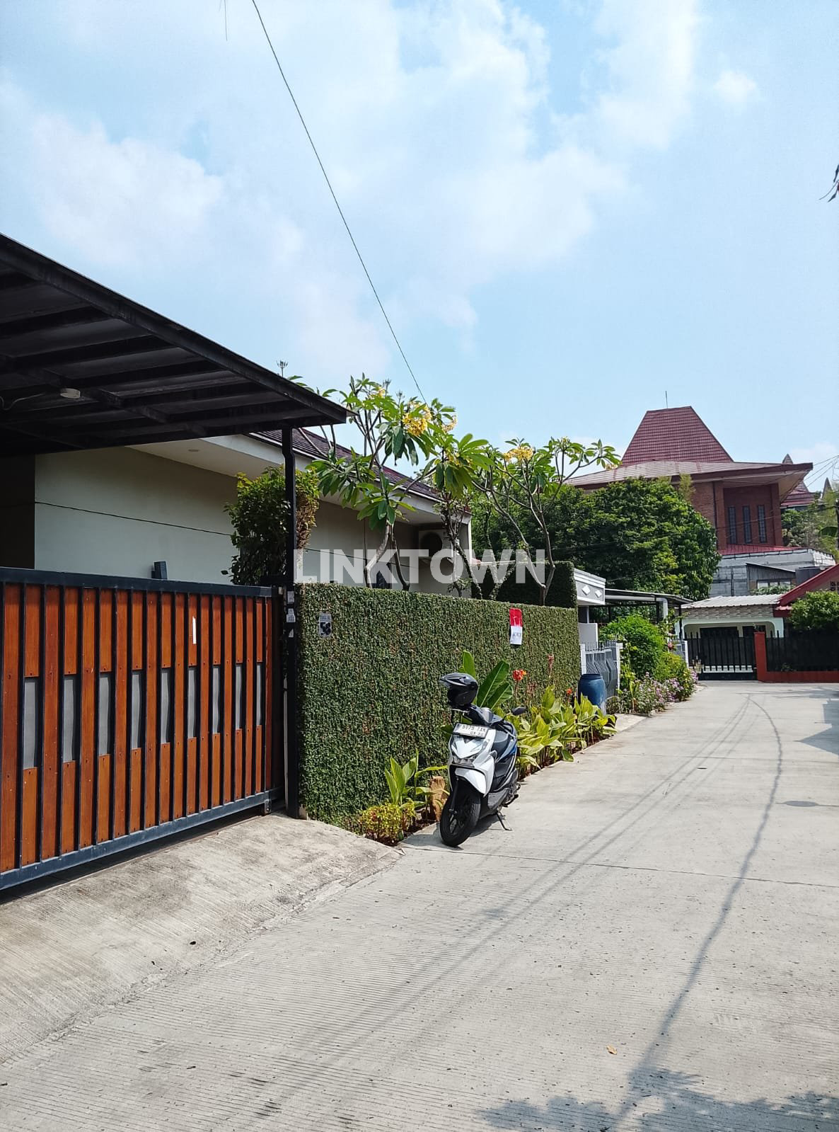 DIJUAL CEPAT RUMAH SIAP HUNI JATIWARINGIN PONDOK GEDE BEKASI DIJUAL CEPAT RUMAH SIAP HUNI JATIWARINGIN PONDOK GEDE BEKASI