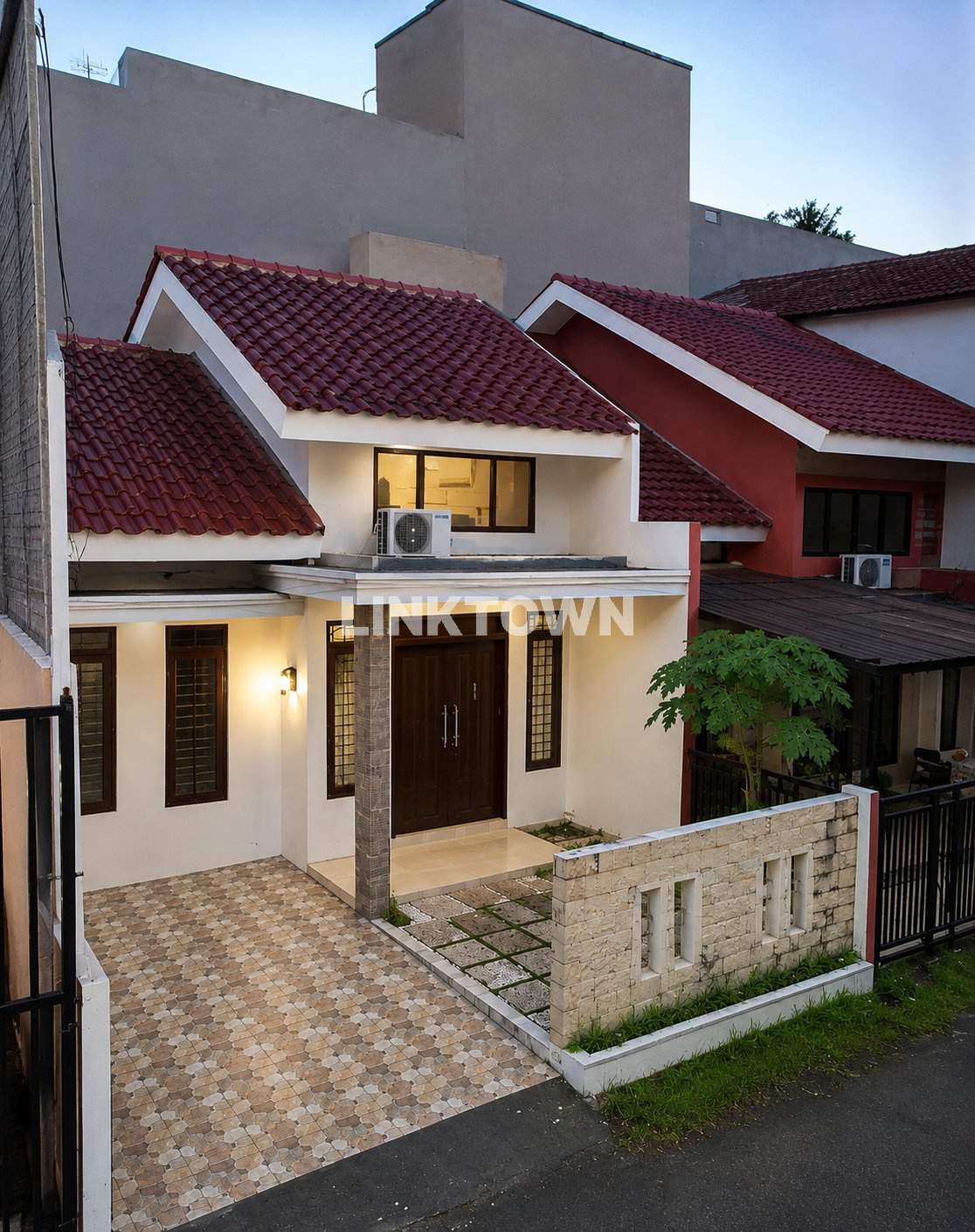 DIJUAL CEPAT RUMAH SIAP HUNI TOWNHOUSE JAGAKARSA JAKARTA SELATAN