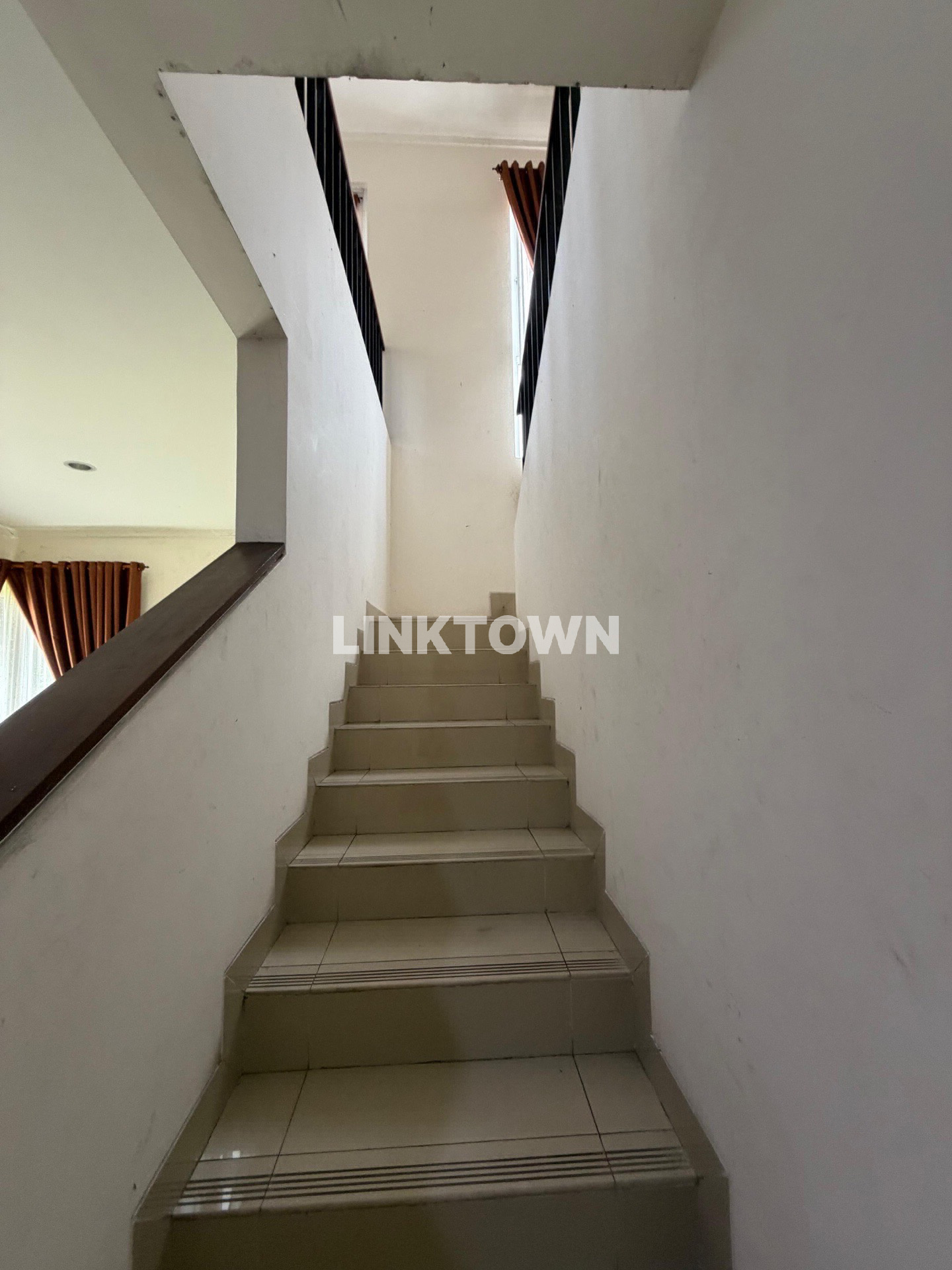 Dijual Rumah Premier Pavilion, Kalideres