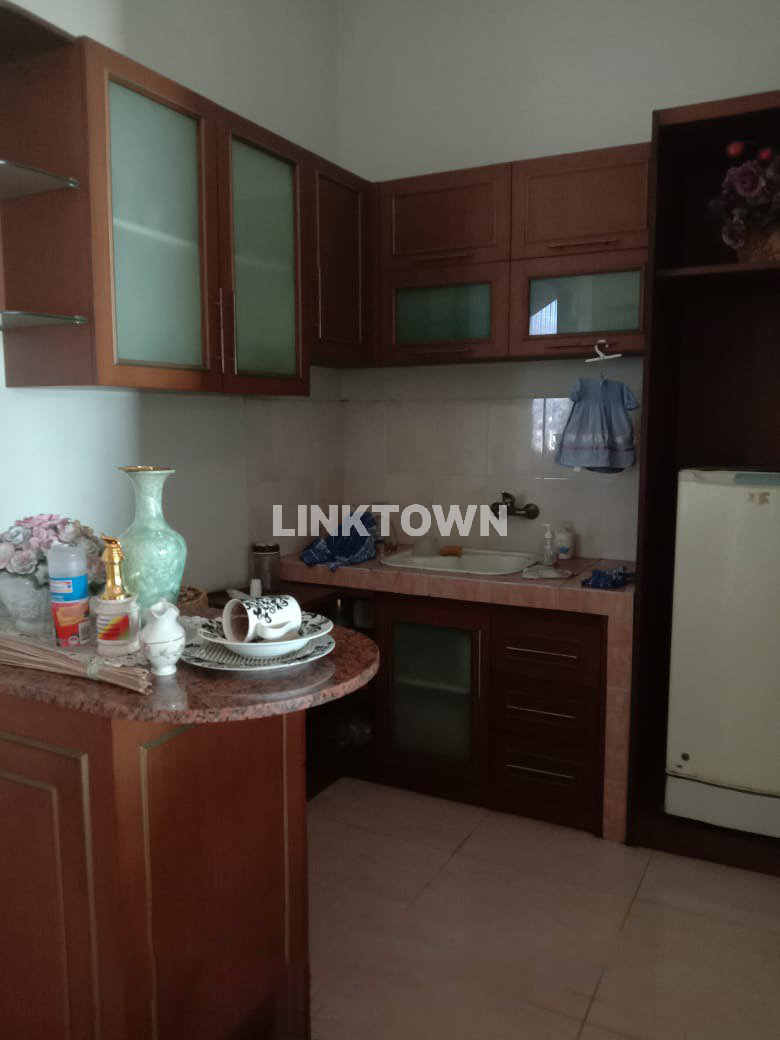 Rumah 2 Lantai Sangat Strategis di Kutisari Utara Surabaya