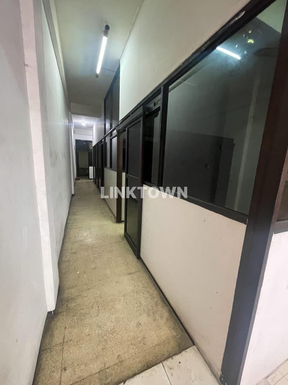 Dijual atau Disewakan Ruko Komersial Perak Surabaya