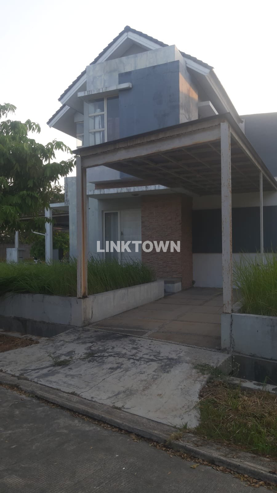 Dijual Cepat Rumah Hook Luas 231m² Siap Huni di Vasana Harapan Indah