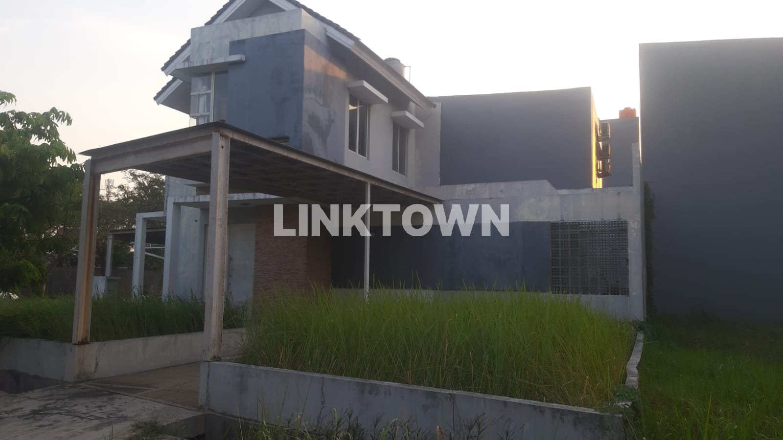 Dijual Cepat Rumah Hook Luas 231m² Siap Huni di Vasana Harapan Indah