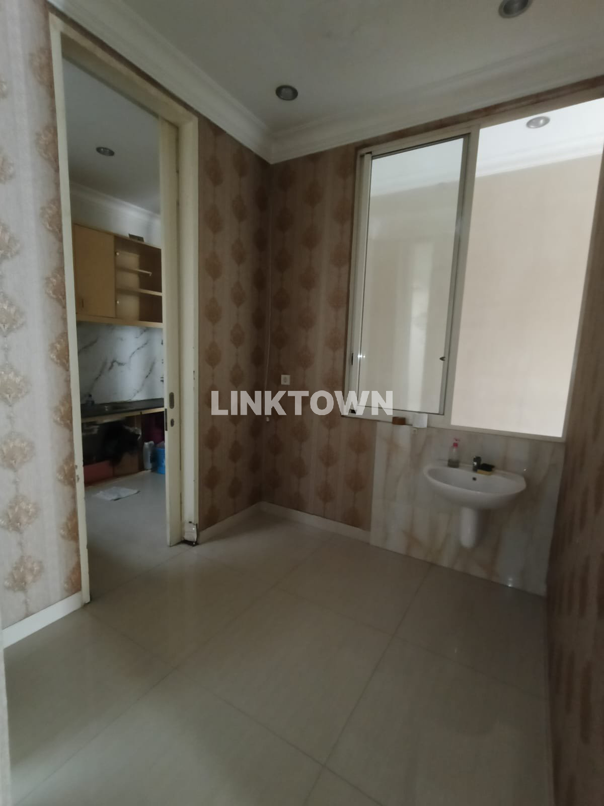 Dijual Rumah Kawasan Elite Surabaya Barat Pakuwon Indah Larizwood