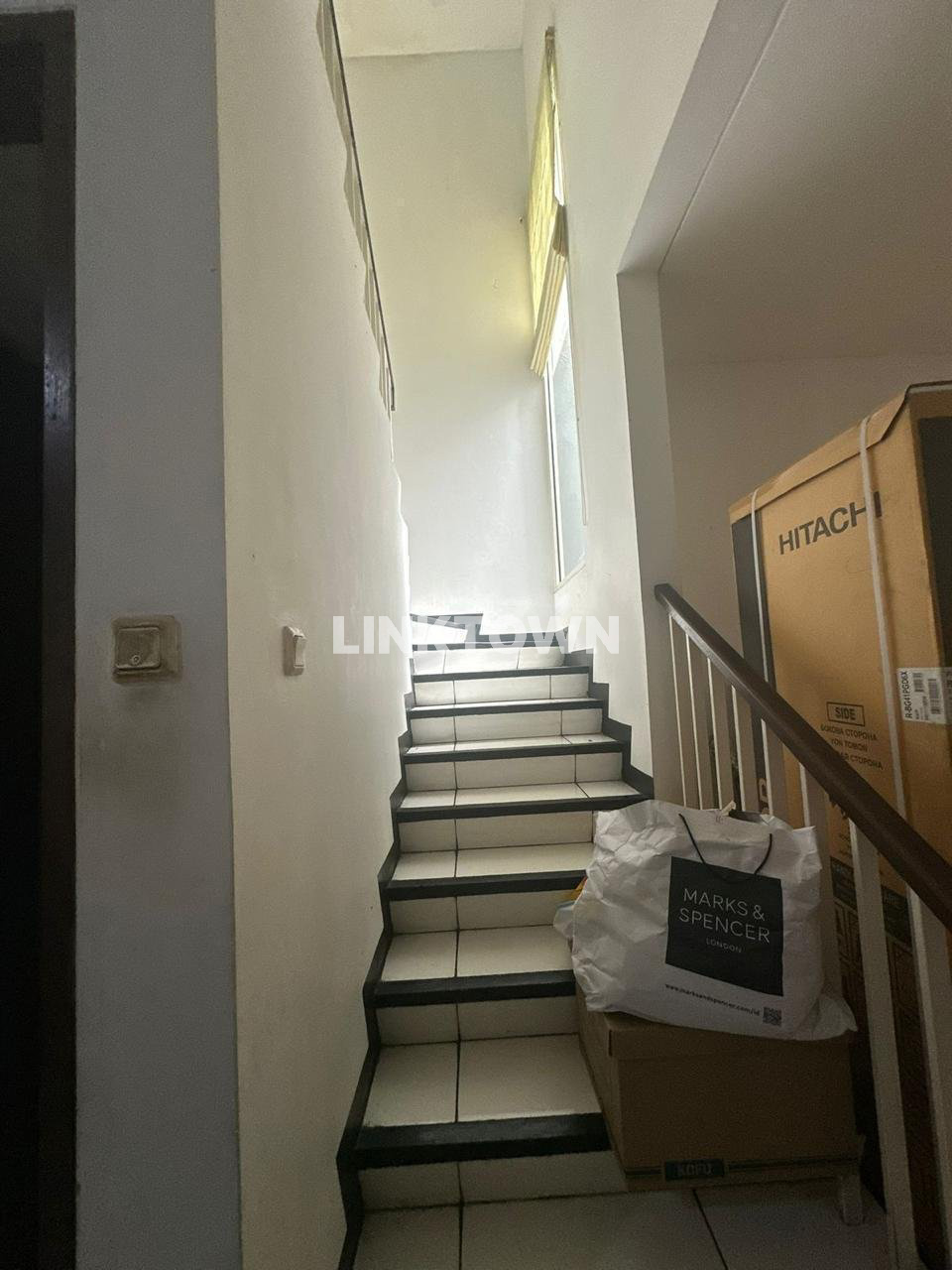 Dijual Rumah Dalam Cluster Siap Huni Jakarta Barat