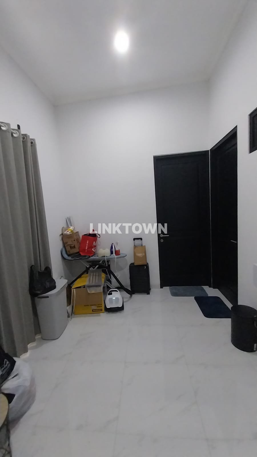 Hunian Modern Siap Huni Posisi Hook Strategis di Rungkut Surabaya