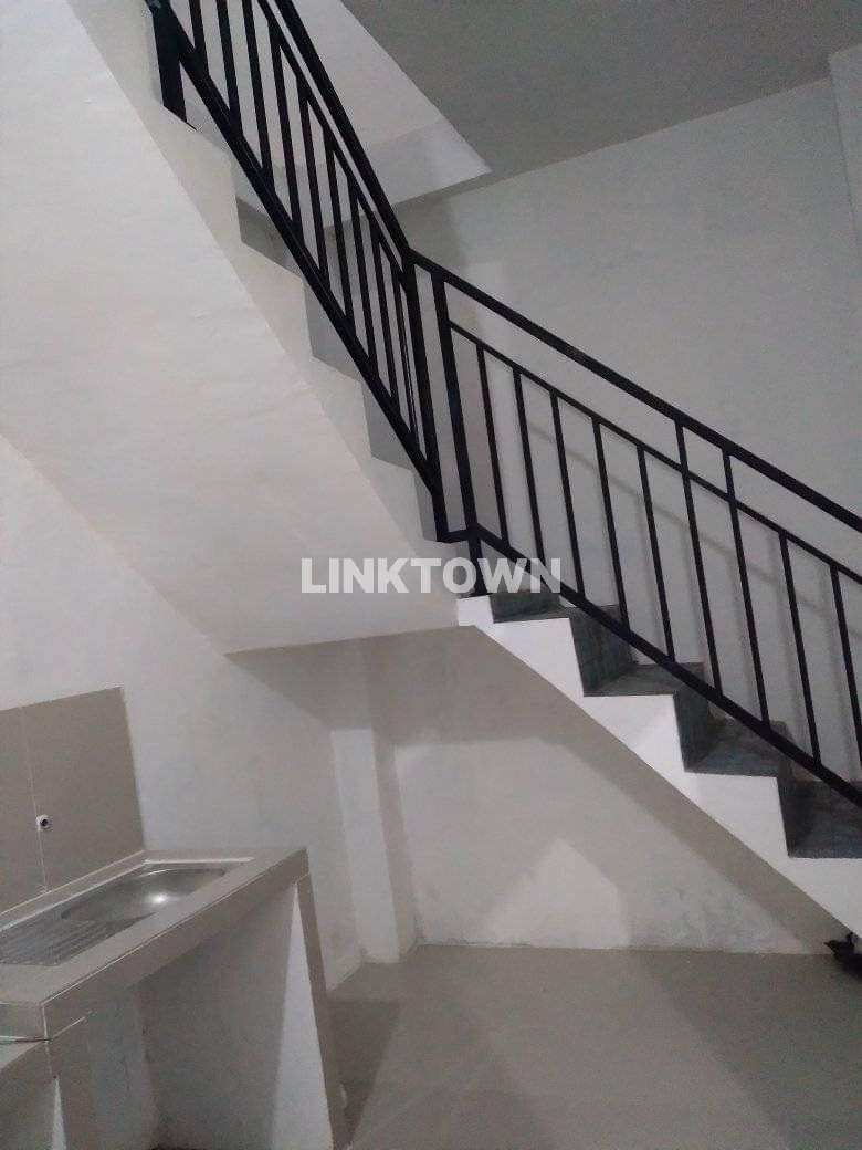 Dijual Rumah 2 Lantai 4 Kamar Tidur di Villa Mutiara Gading