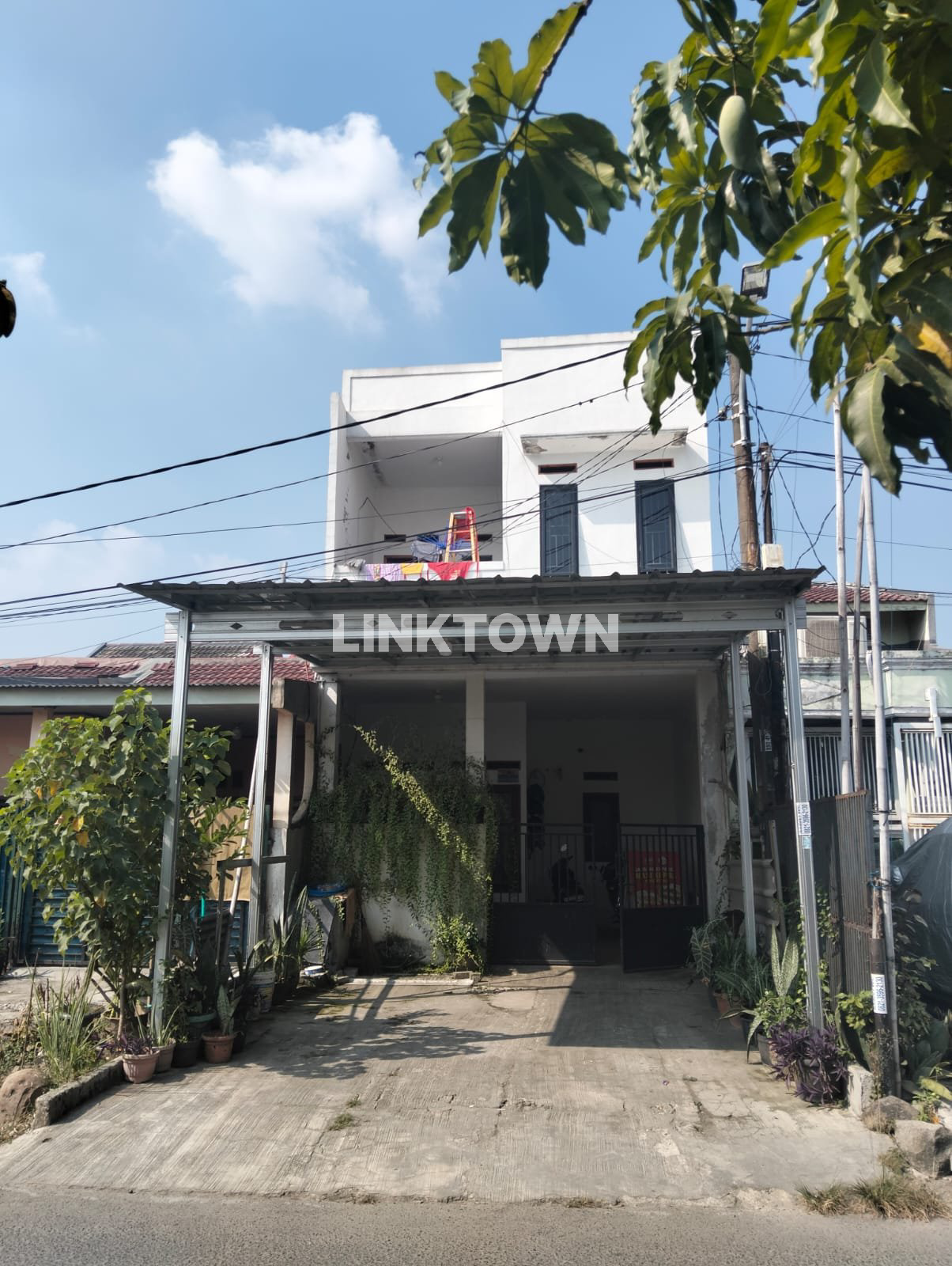 Dijual Rumah 2 Lantai 4 Kamar Tidur di Villa Mutiara Gading Dijual Rumah 2 Lantai 4 Kamar Tidur di Villa Mutiara Gading