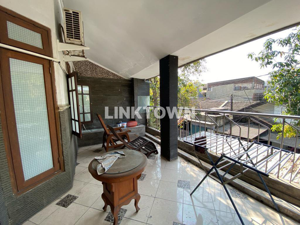 Rumah 3 Lantai Murah Siap Huni di Wisma Permai Waru Sidoarjo