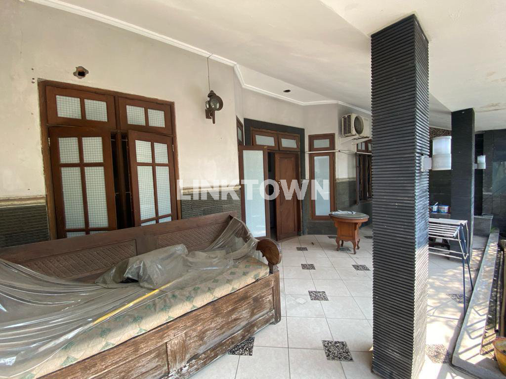 Rumah 3 Lantai Murah Siap Huni di Wisma Permai Waru Sidoarjo Rumah 3 Lantai Murah Siap Huni di Wisma Permai Waru Sidoarjo