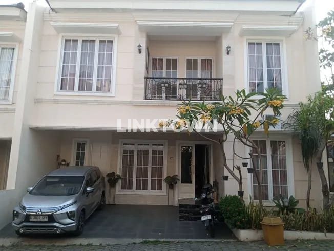 Dijual Rumah 2 Lantai Siap Huni Furnish SHM Dijual Rumah 2 Lantai Siap Huni Furnish SHM