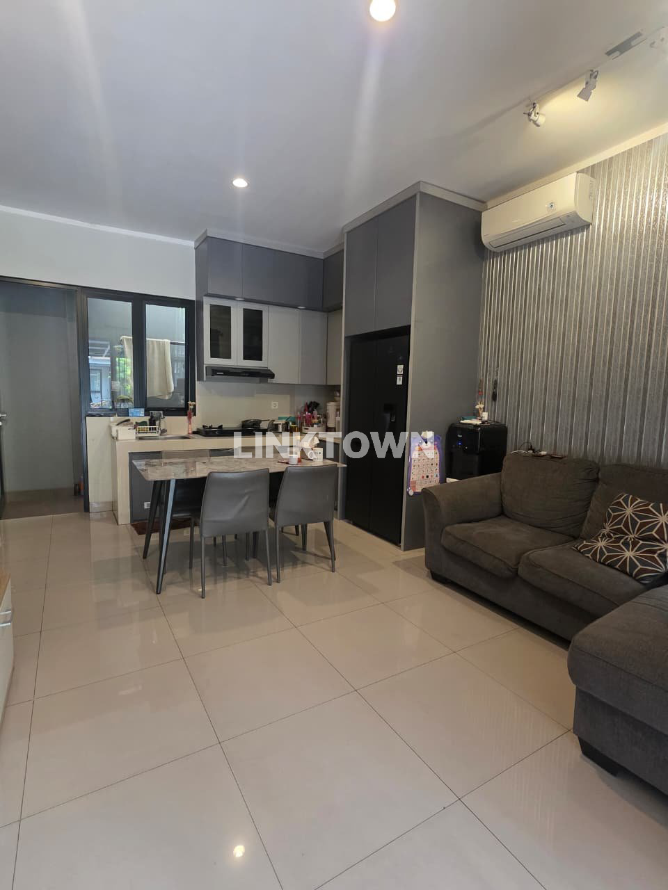 Dijual Rumah Dalam Cluster by Summarecon Bekasi Furnish